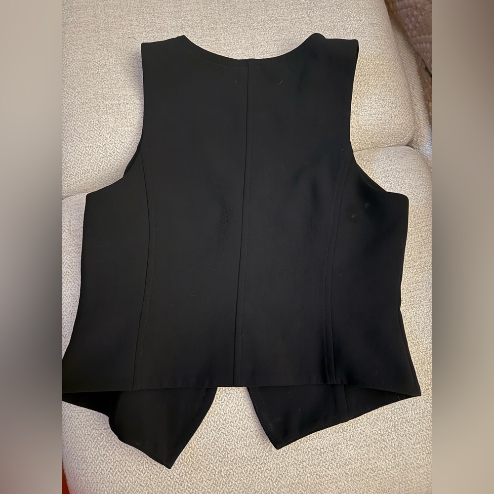 Aritzia Wilfred Black Crepette Attire Vest - Picture 5 of 6